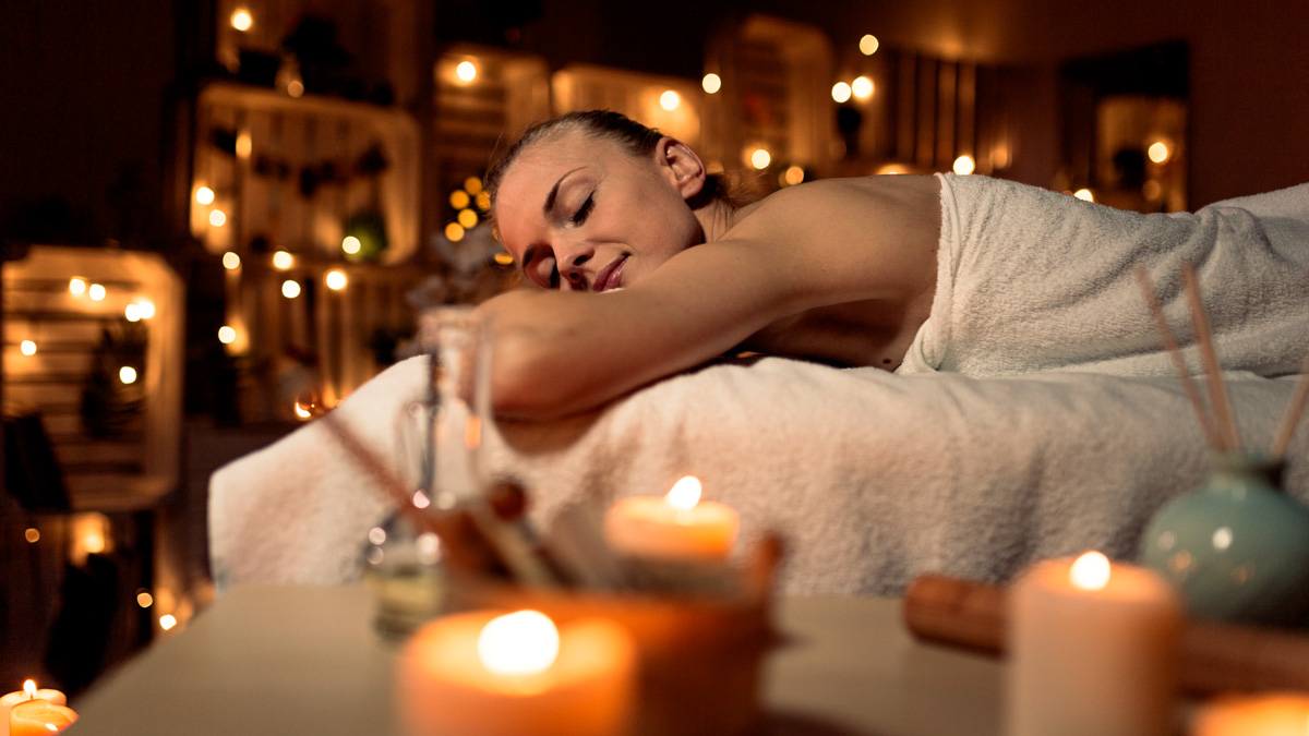Massage mit Kerzen
